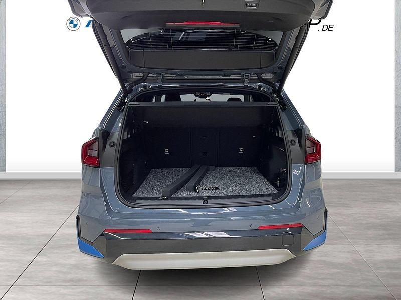 Gebraucht BMW iX1 xLine 230 kW (313 PS) 2023 Grau metallic SUV