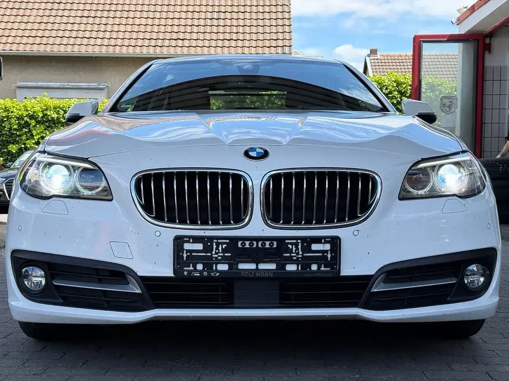 Gebraucht BMW 530 Luxury Line 258 PS (189 kW) 2015 Weiß Limousine