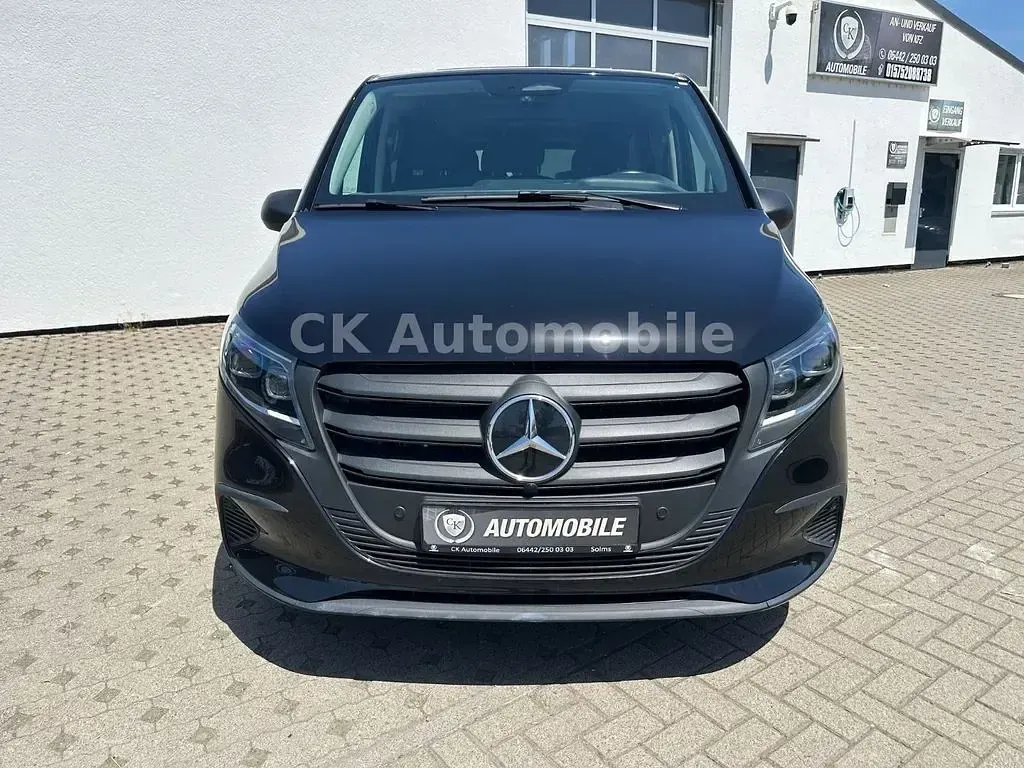 Gebraucht Mercedes Vito 190 PS (139 kW) 2024 Schwarz Van