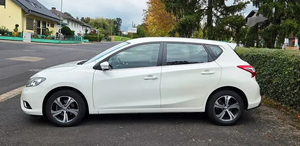 Gebraucht Nissan Pulsar Acenta 116 PS (85 kW) 2015 Weiß Kleinwagen