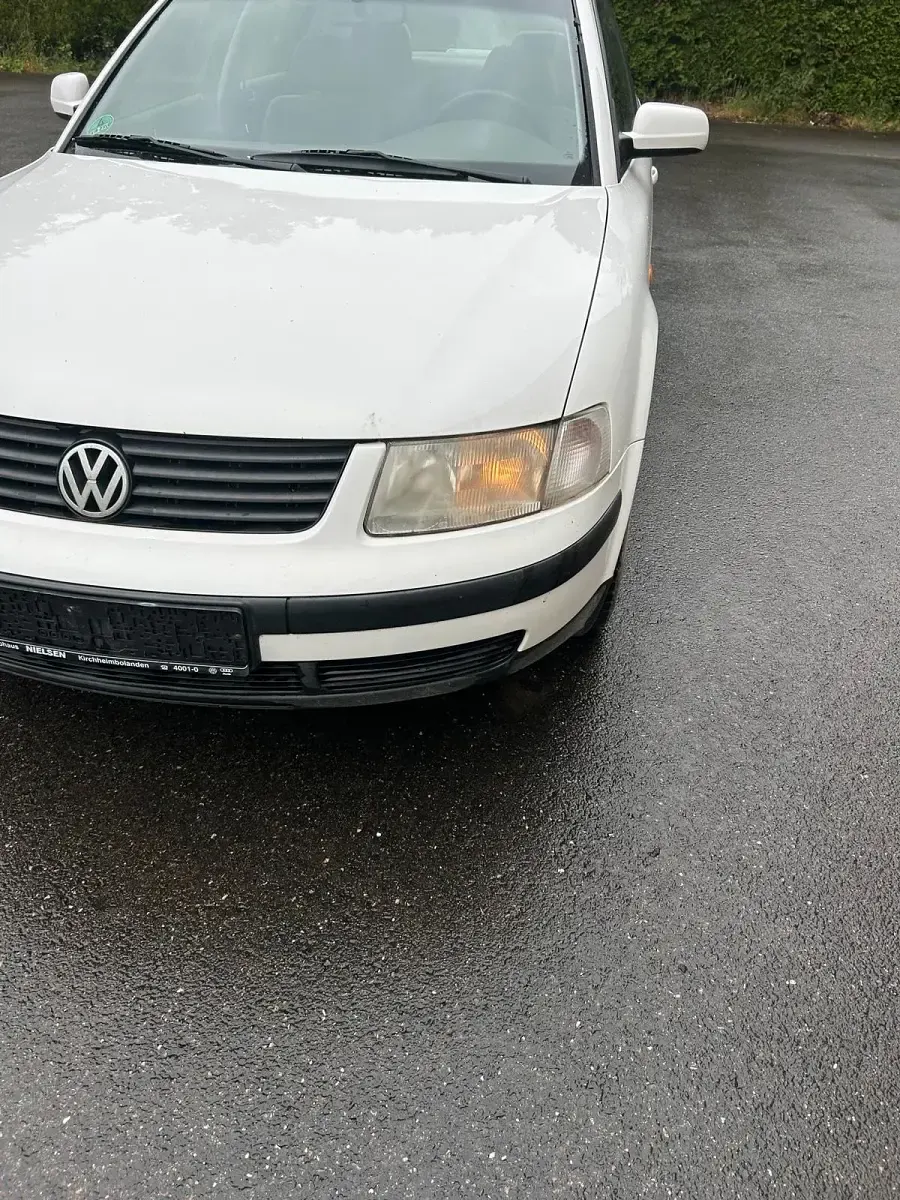 Gebraucht VW Passat 100 PS (73 kW) 1997 Weiß Limousine