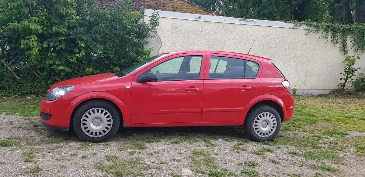 Gebraucht Opel Astra 105 PS (77 kW) 2005 Kleinwagen