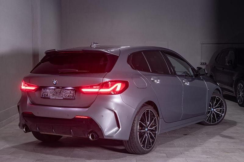 Gebraucht BMW 120 M Sport 190 PS (139 kW) 2022 Grau Kleinwagen