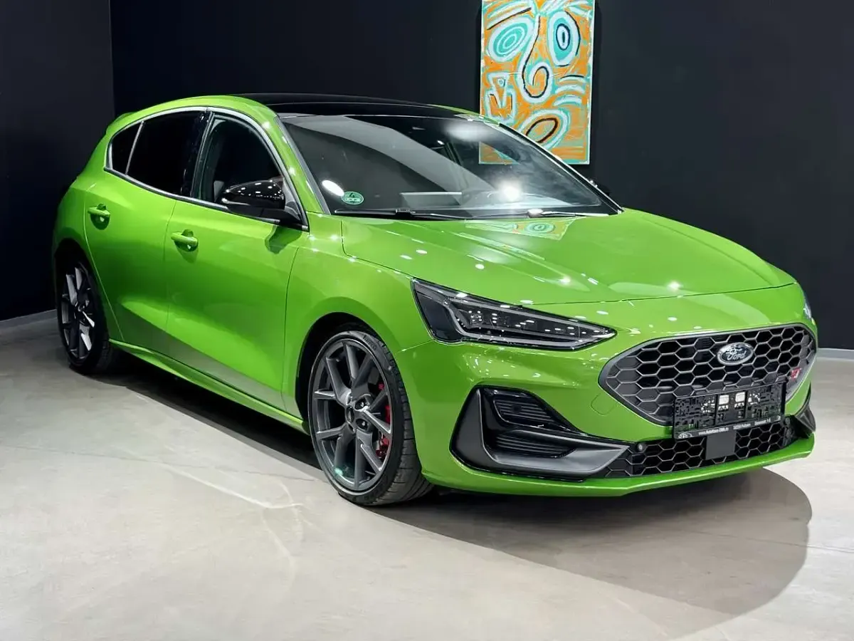 Gebraucht Ford Focus ST 280 PS (205 kW) 2025 Mean green Kleinwagen