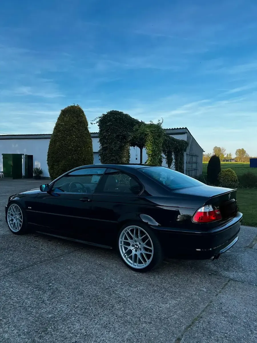 Gebraucht BMW 320 M Sport 170 PS (125 kW) 2003 Schwarz Coupé