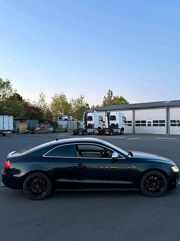 Second-hand Audi S5 354 CP (260 kW) 2008 Negru Coupe