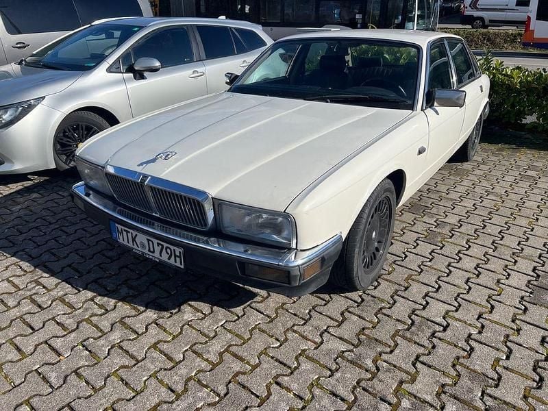 Gebraucht Jaguar XJ40 212 PS (155 kW) 1986 Weiß Limousine