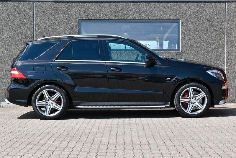Gebraucht Mercedes ML63 AMG AMG 557 PS (409 kW) 2013 Schwarz SUV