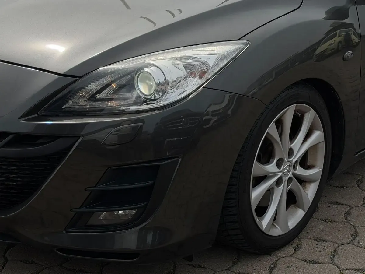 Usata Mazda 3 Exclusive-Line 151 CV (111 kW) 2011 Grigio Berlina