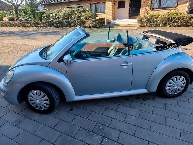Gebraucht VW New Beetle 102 PS (75 kW) 2004 Silber Kleinwagen