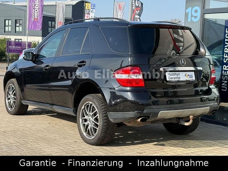 Gebraucht Mercedes ML320 224 PS (164 kW) 2008 Schwarz SUV