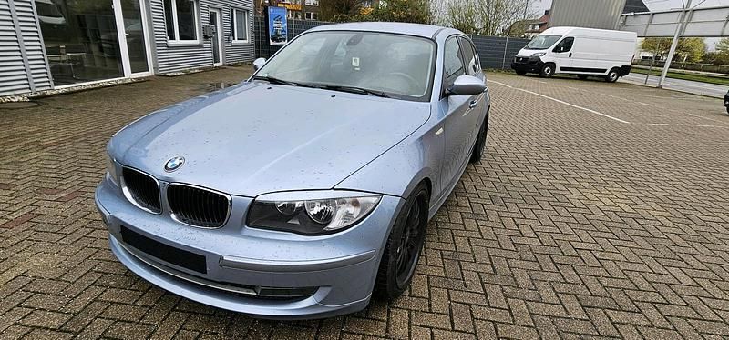 Gebraucht BMW 118 143 PS (105 kW) 2009 Blau Kleinwagen