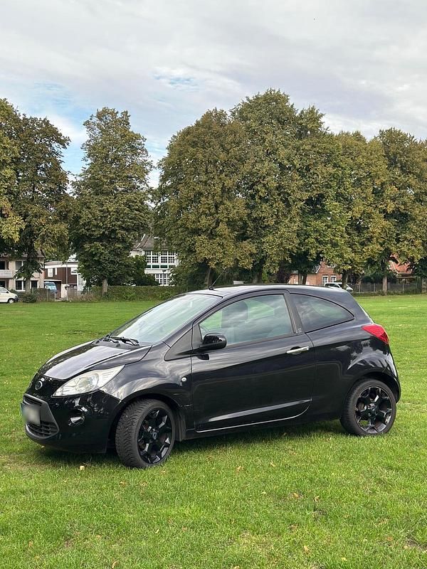 Second-hand Ford Ka 69 CP (50 kW) 2011 Negru Hatchback