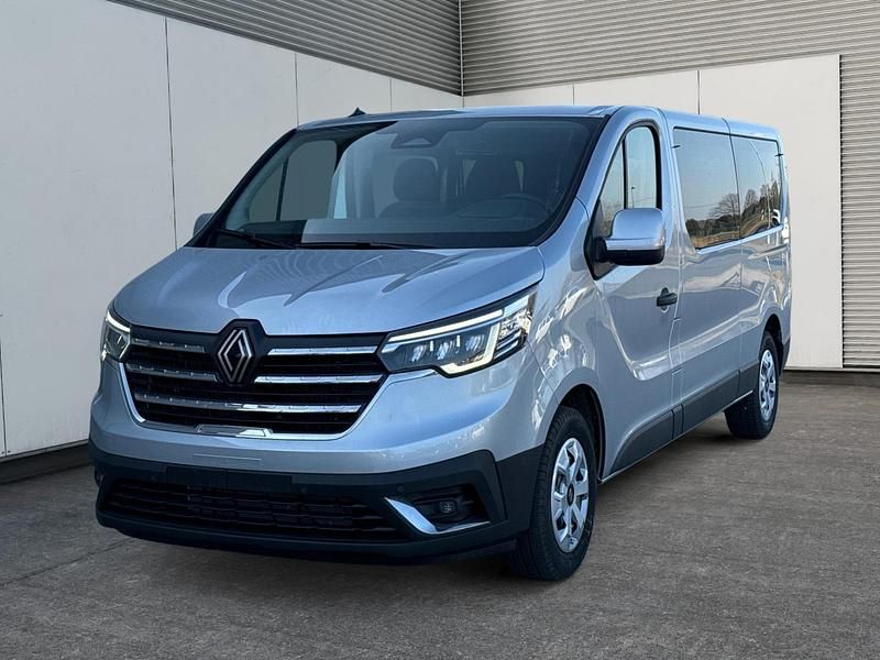 Neu Renault Trafic Equilibre 170 PS (125 kW) 2025 Highland grau Van / Kleinbus