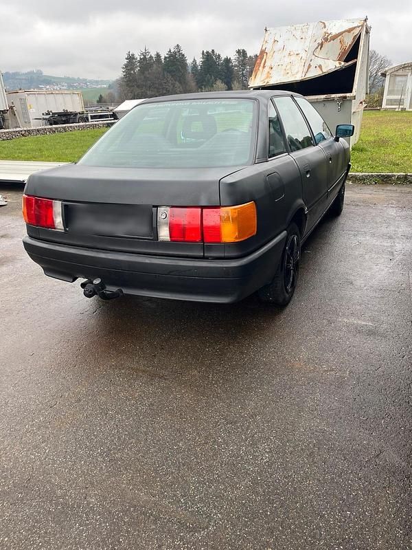 Second-hand Audi 80 70 CP (51 kW) 1991 Negru Berlinǎ