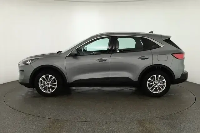 Używany Ford Kuga Titanium 190 KM (139 kW) 2022 Srebrny SUV