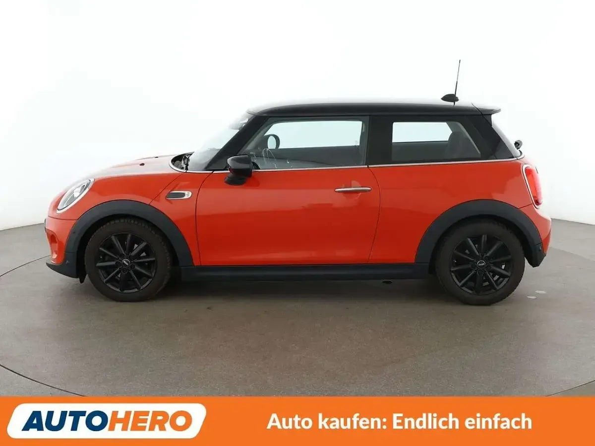 Gebraucht Mini Cooper 136 PS (100 kW) 2019 Solaris orange Kleinwagen