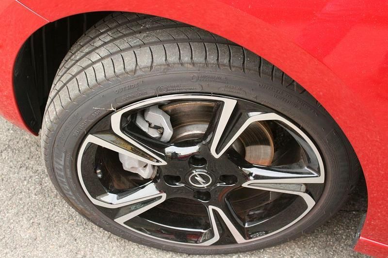 Gebraucht Opel Corsa 101 PS (74 kW) 2024 Schwarz Limousine