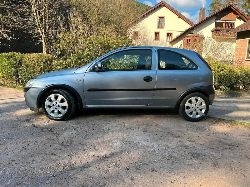 Gebraucht Opel Corsa 58 PS (42 kW) 2003 Silber Kleinwagen