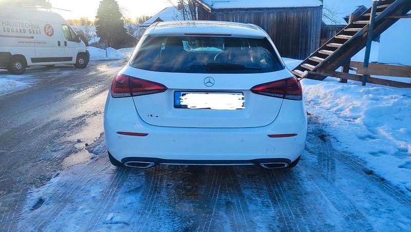 Gebraucht Mercedes A220 190 PS (139 kW) 2019 Weiß Limousine