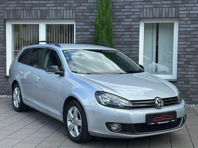 Silber Gebraucht 2012 VW Golf VII Style Kombi | 4.199 € (Fairer Preis) - Bild 1/4