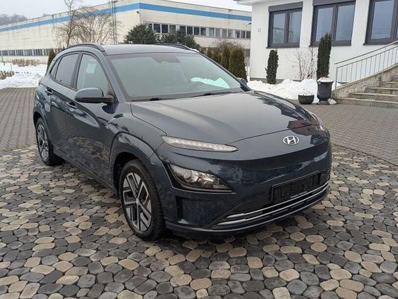 Gebraucht Hyundai Kona Edition 30+ 100 kW (136 PS) 2021 Blau SUV