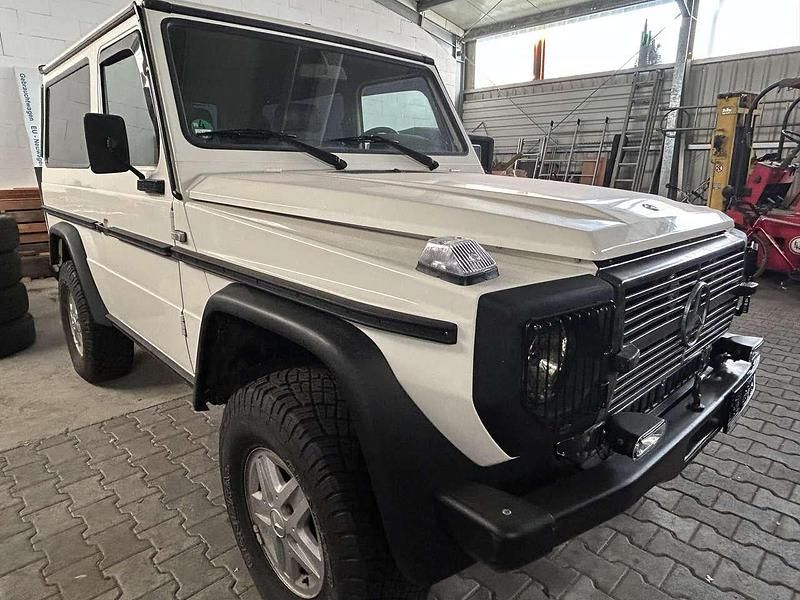 Weiß Gebraucht 1989 Mercedes G230 SUV | 21.500 € - Bild 1/4