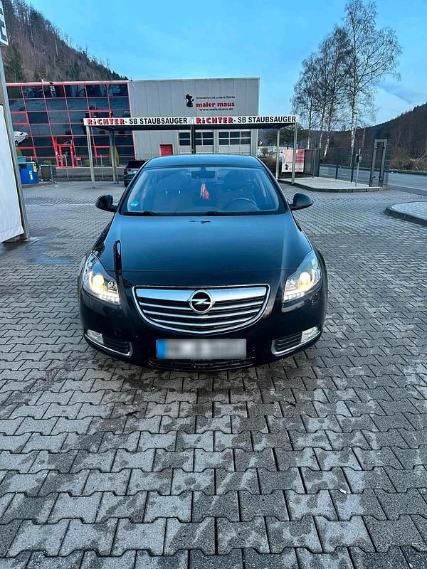 Gebraucht Opel Insignia 160 PS (117 kW) 2009 Schwarz Limousine