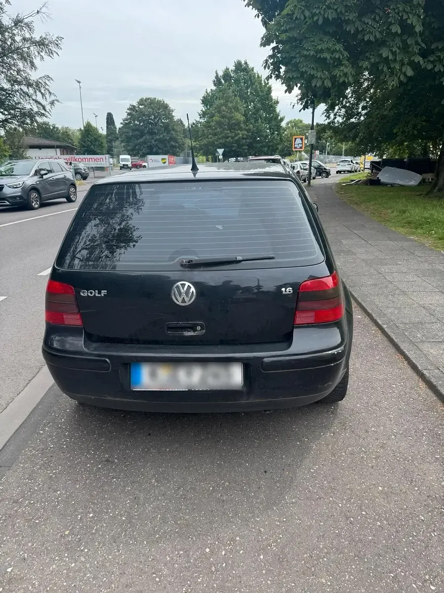 Gebraucht VW Golf IV 102 PS (75 kW) 2000 Schwarz Limousine