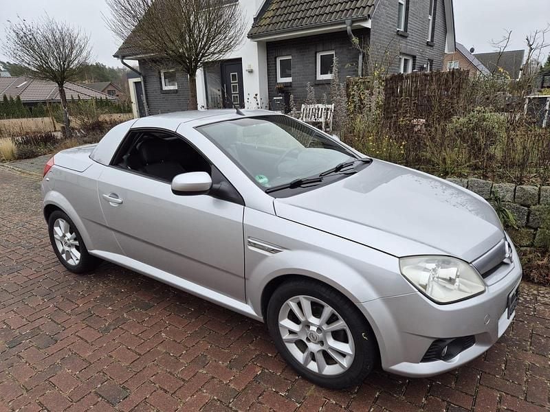 Gebraucht Opel Tigra 95 PS (69 kW) 2006 Silber Cabrio