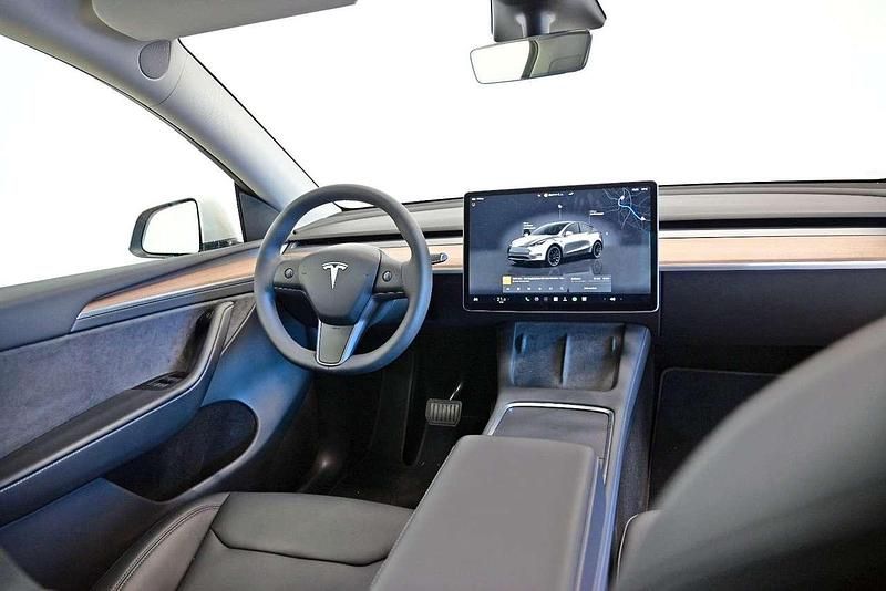 Gebraucht Tesla Model Y 378 kW (514 PS) 2023 Weiß SUV