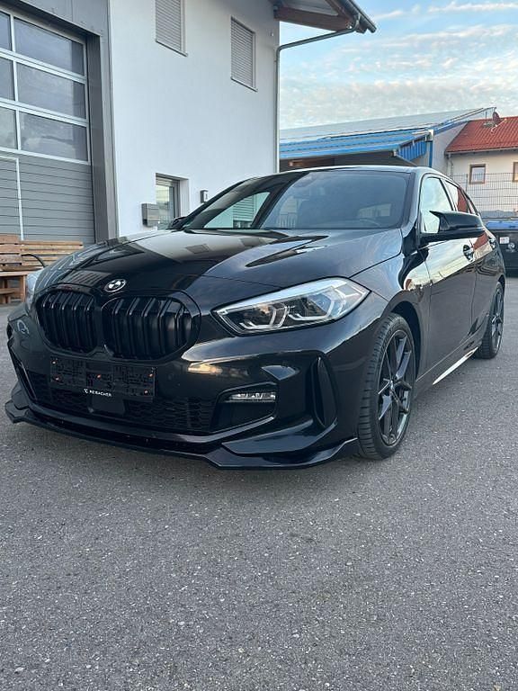 Gebraucht BMW 120 M Sport 190 PS (139 kW) 2021 Schwarz Kleinwagen
