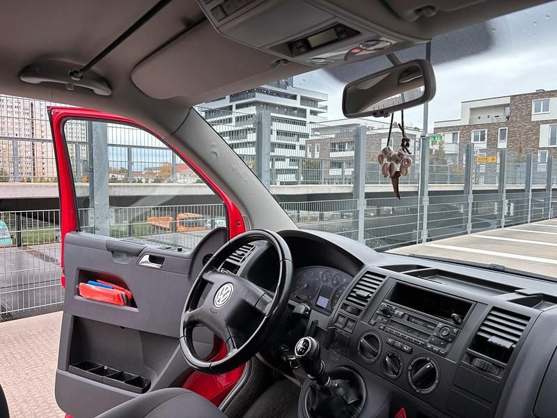 Gebraucht VW T5 130 PS (95 kW) 2006 Rot Van