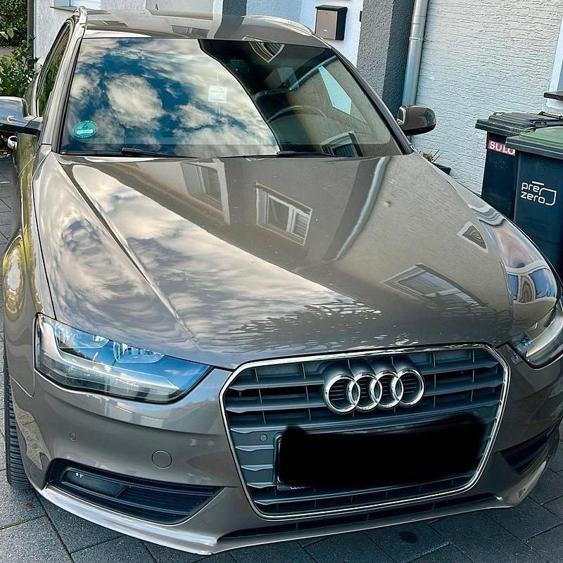 Gebraucht Audi A4 Attraction 204 PS (150 kW) 2014 Grau Kombi