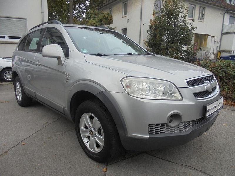 Silber Gebraucht 2008 Chevrolet Captiva LS SUV | 2.950 € (Guter Preis) - Bild 1/4
