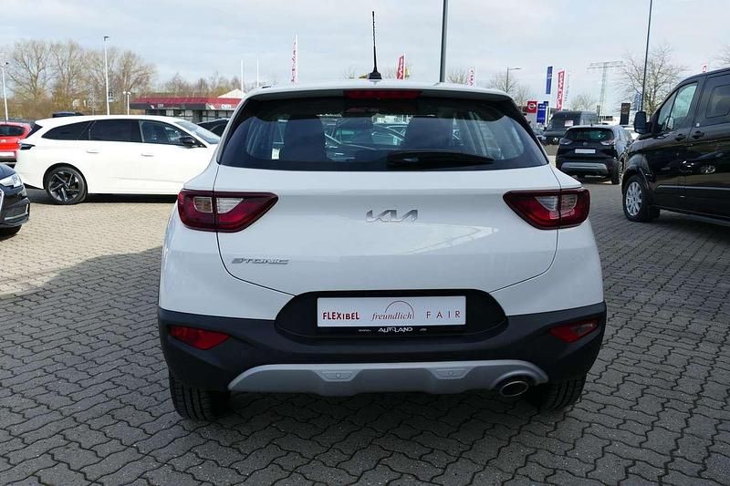 Gebraucht Kia Stonic Edition 7 84 PS (61 kW) 2022 Weiß SUV