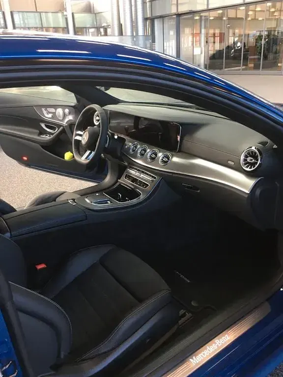 Gebraucht Mercedes E450 367 PS (269 kW) 2023 Blau Coupé