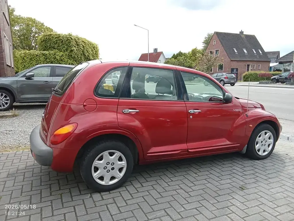 Gebraucht Chrysler PT Cruiser Clasic 141 PS (103 kW) 2002 Rot Van / Kleinbus