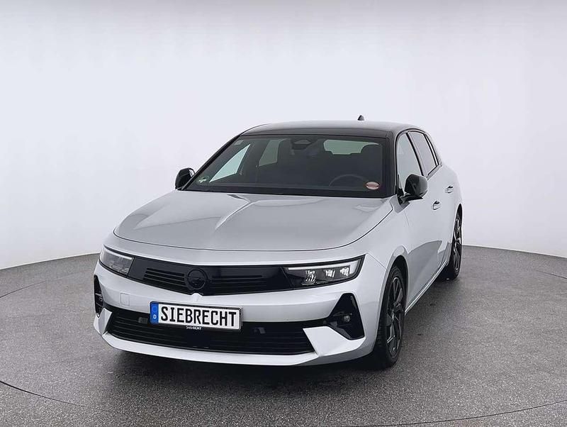 Silber Gebraucht 2023 Opel Astra GS Line Limousine | 22.470 € (Fairer Preis) - Bild 1/4