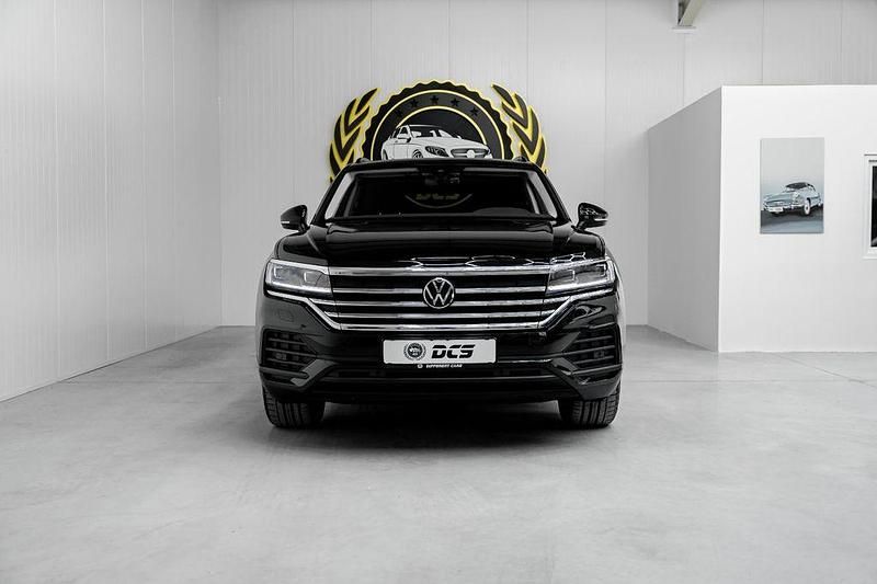 Gebraucht VW Touareg 231 PS (169 kW) 2024 Schwarz SUV