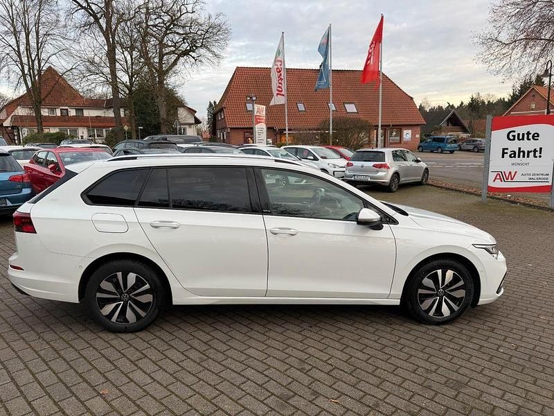 Gebraucht VW Golf VIII Move 131 PS (96 kW) 2024 Weiß Kombi