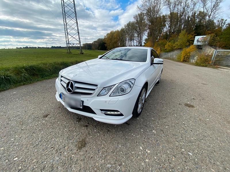 Gebraucht Mercedes E200 184 PS (135 kW) 2013 Coupé