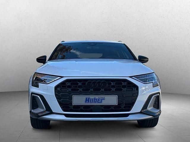 Gebraucht Audi A3 Basis 150 PS (110 kW) 2024 Arkonaweiß Limousine