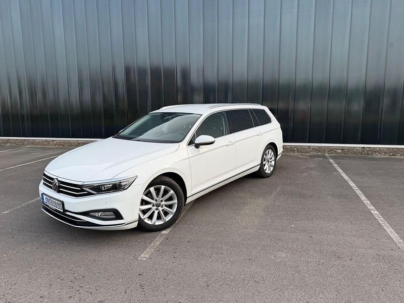 Gebraucht VW Passat Elegance 150 PS (110 kW) 2020 Weiß Kombi