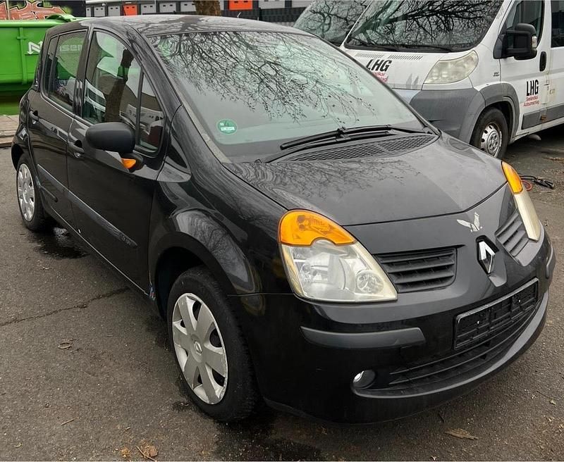 Usata Renault Modus 100 CV (73 kW) 2005 Nero Monovolume