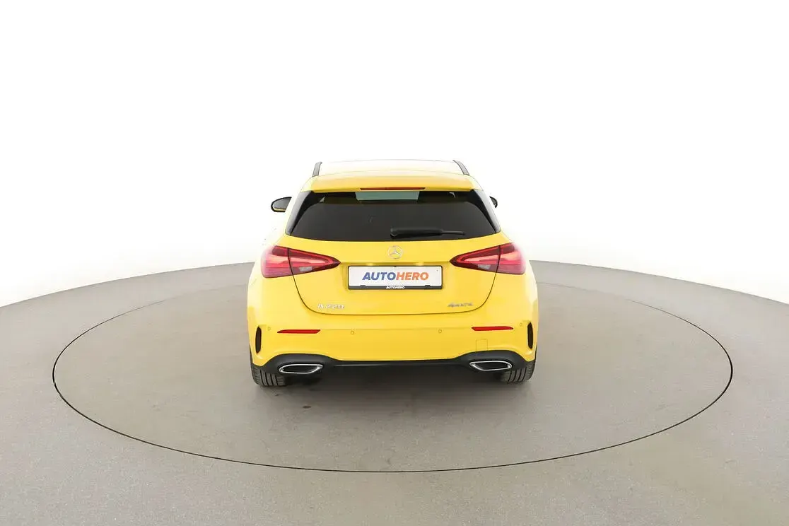 Gebraucht Mercedes A220 AMG line 204 PS (150 kW) 2023 Gelb Limousine