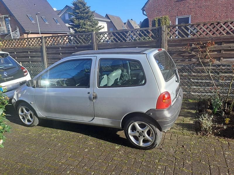 Gebraucht Renault Twingo 58 PS (42 kW) 2003 Silber Kleinwagen