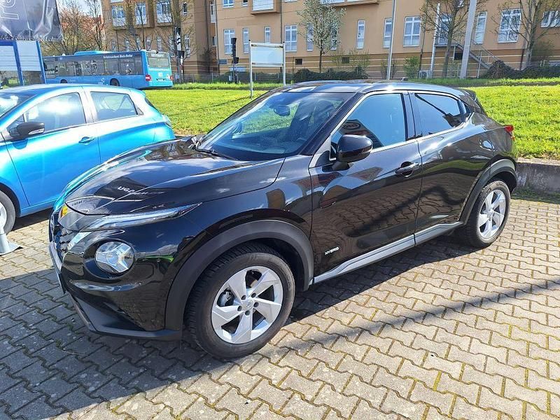 Gebraucht Nissan Juke Tekna 143 PS (105 kW) 2022 Black metallic (metallic) SUV