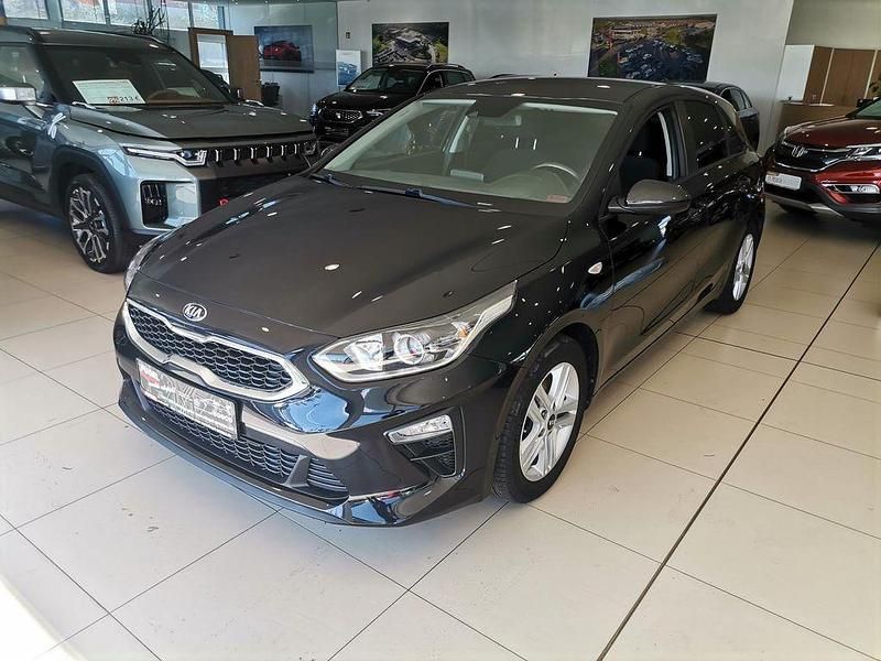 Używany Kia Ceed Edition 7 99 KM (72 kW) 2020 Czarny Hatchback