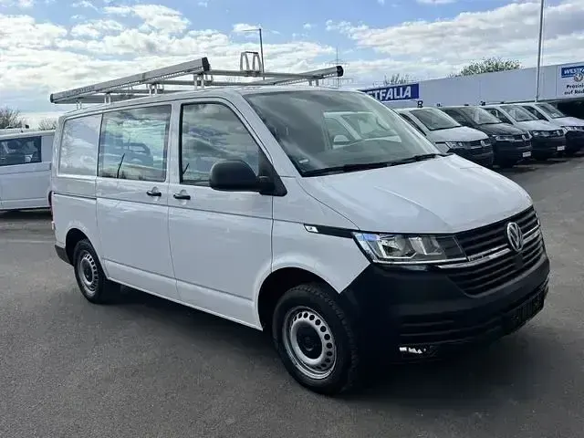 Używany VW Transporter 150 KM (110 kW) 2021 Biały Van